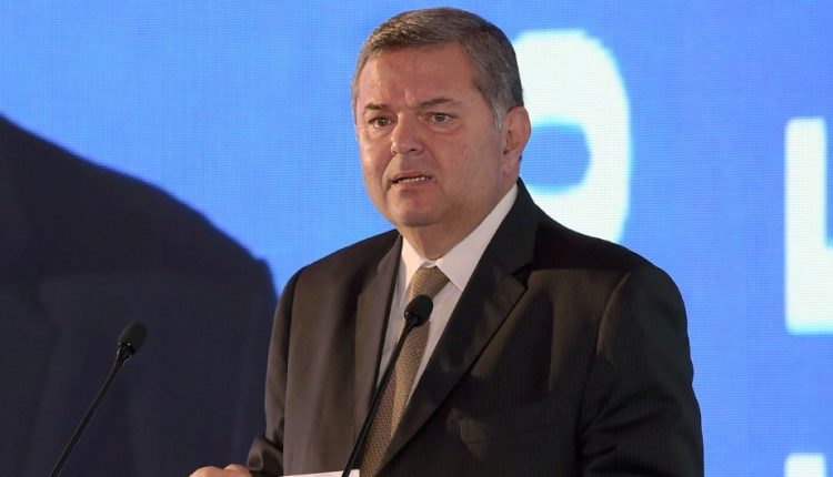 هشام توفيق وزير قطاع الأعمال