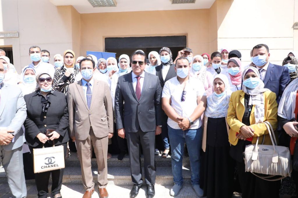 «الصحة» تبحث مع الجهات المعنية تخصيص قطعة أرض لبناء مستشفى جديد بمدينة السادات جانب من الجولة التفقدية للقائم بأعمال وزير الصحة