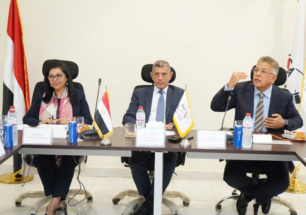 «الاعتماد والرقابة الصحية» تناقش تفاصيل الخريطة الصحية للتغيرات المناخية استعدادًا لـ«مؤتمر المناخ» الهيئة العامة للاعتماد والرقابة