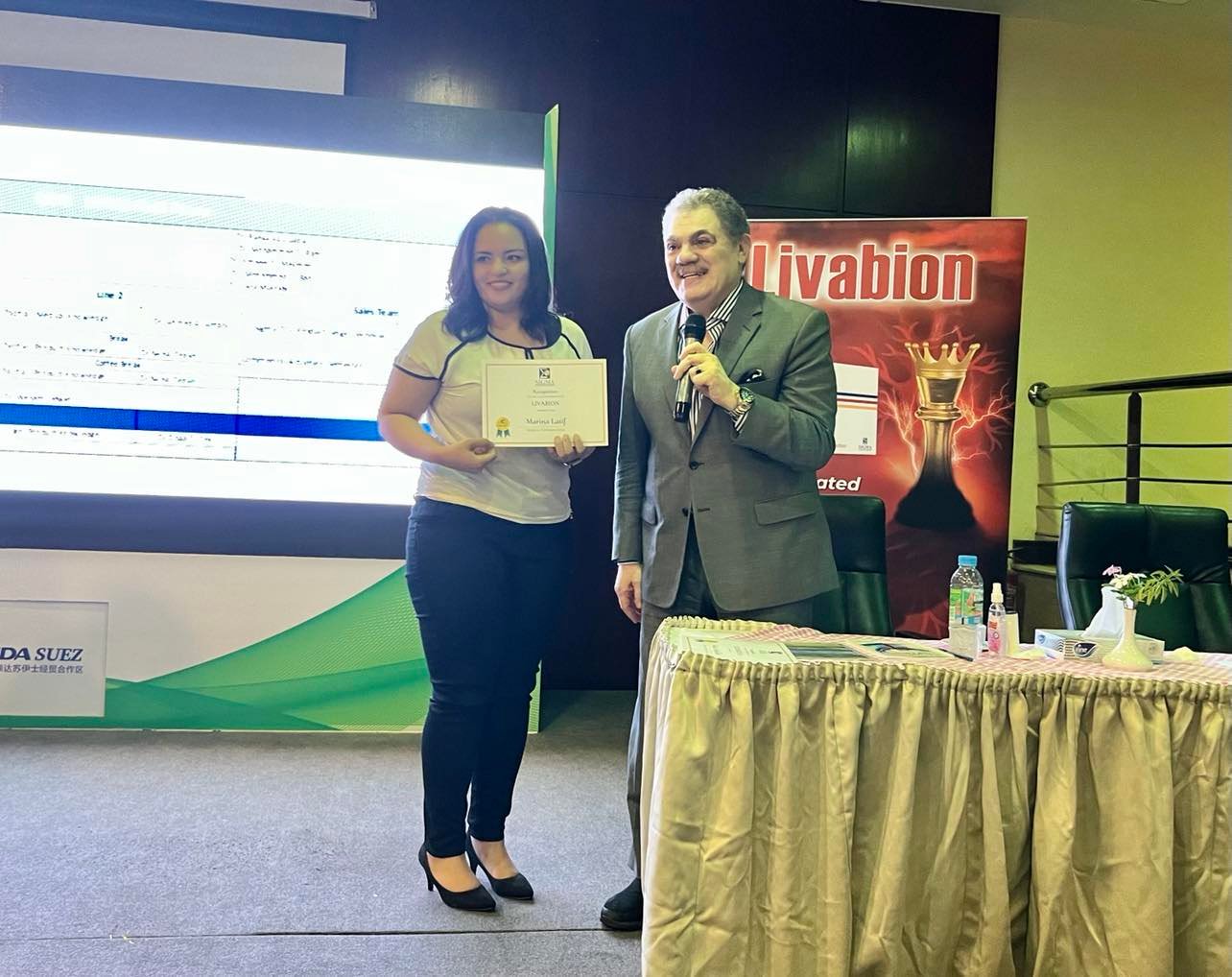  الدكتور السيد البدوي يكرم مدراء المناطق ومندوبي الدعاية الطبية بشركة «سيجما»  