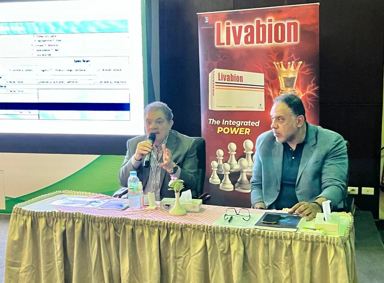 الدكتور السيد البدوي يكرم مدراء المناطق ومندوبي الدعاية الطبية بشركة «سيجما»