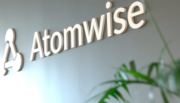 شعار شركة «Atomwise» الأمريكية للتكنولوجيا البيولوجية