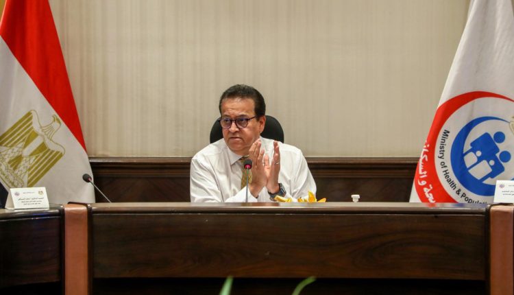 الدكتور خالد عبدالغفار وزير الصحة