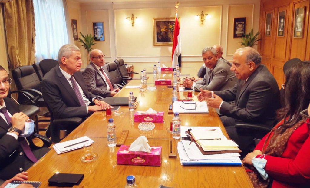 وزير قطاع الأعمال العام يلتقي رئيس هيئة الشراء الموحد لبحث تعزيز التعاون المشترك وزير قطاع الأعمال ورئيس هيئة الشراء الموحد