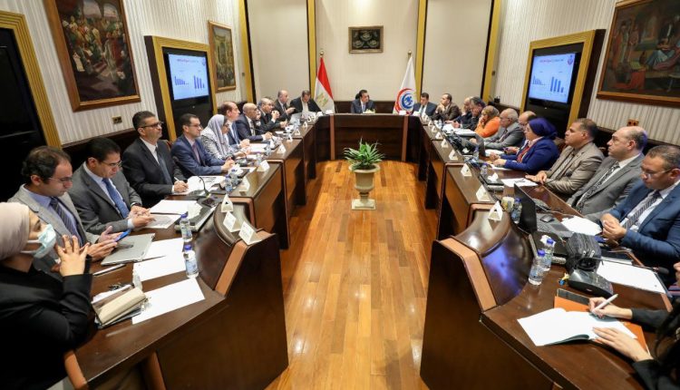 جانب من لقاء وزير الصحة