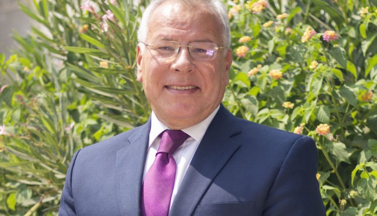 د. محمد ربيع رئيس مجلس الإدارة والعضو المنتدب - شركة هاي فارما