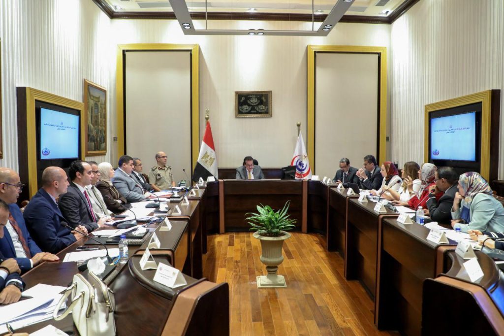 وزير الصحة يترأس الاجتماع الأول لمجلس مراقبة عمليات الدم وزير الصحة يترأس الاجتماع الأول لمجلس مراقبة عمليات الدم