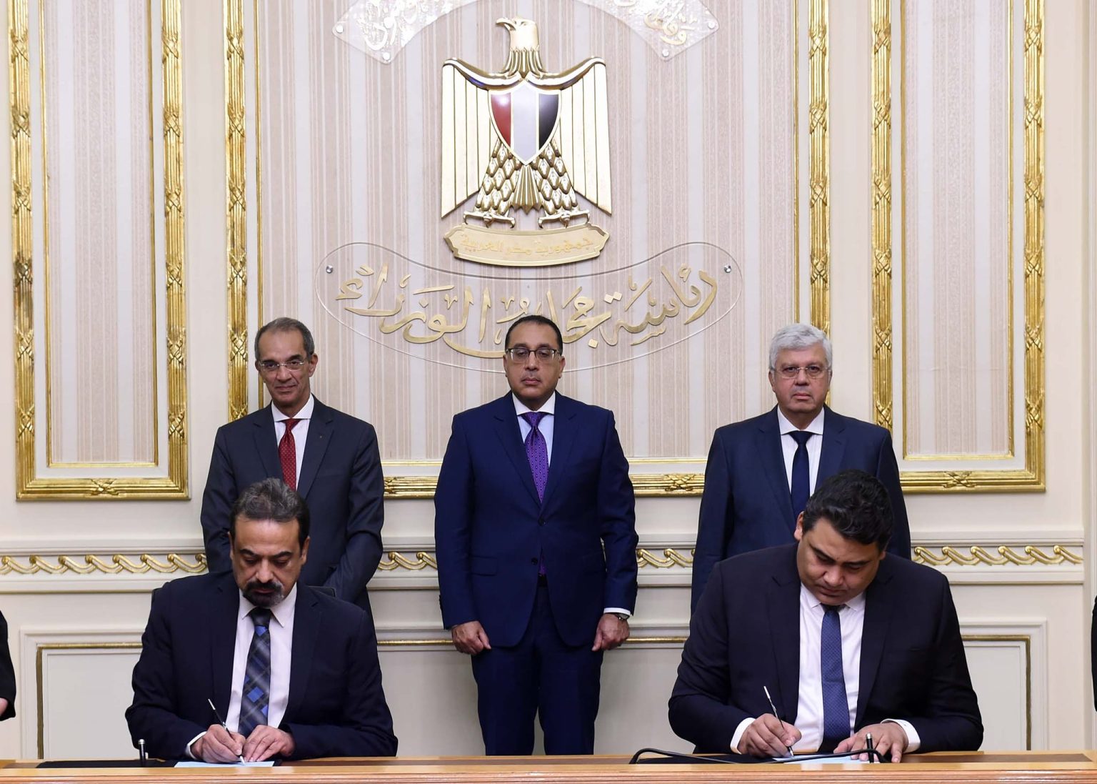 توقيع اتفاقية تعاون بين المصرية للاتصالات و«المستشفيات الجامعية» لإجراء عمليات قوقعة الأذن للأطفال