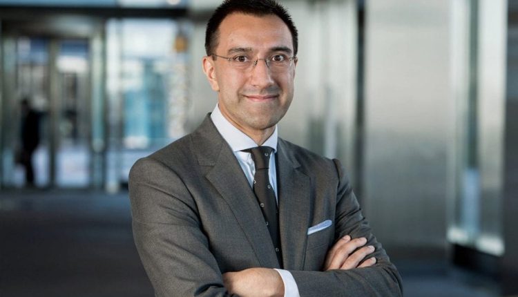 أمير ماليك نائب رئيس شركة فايزر