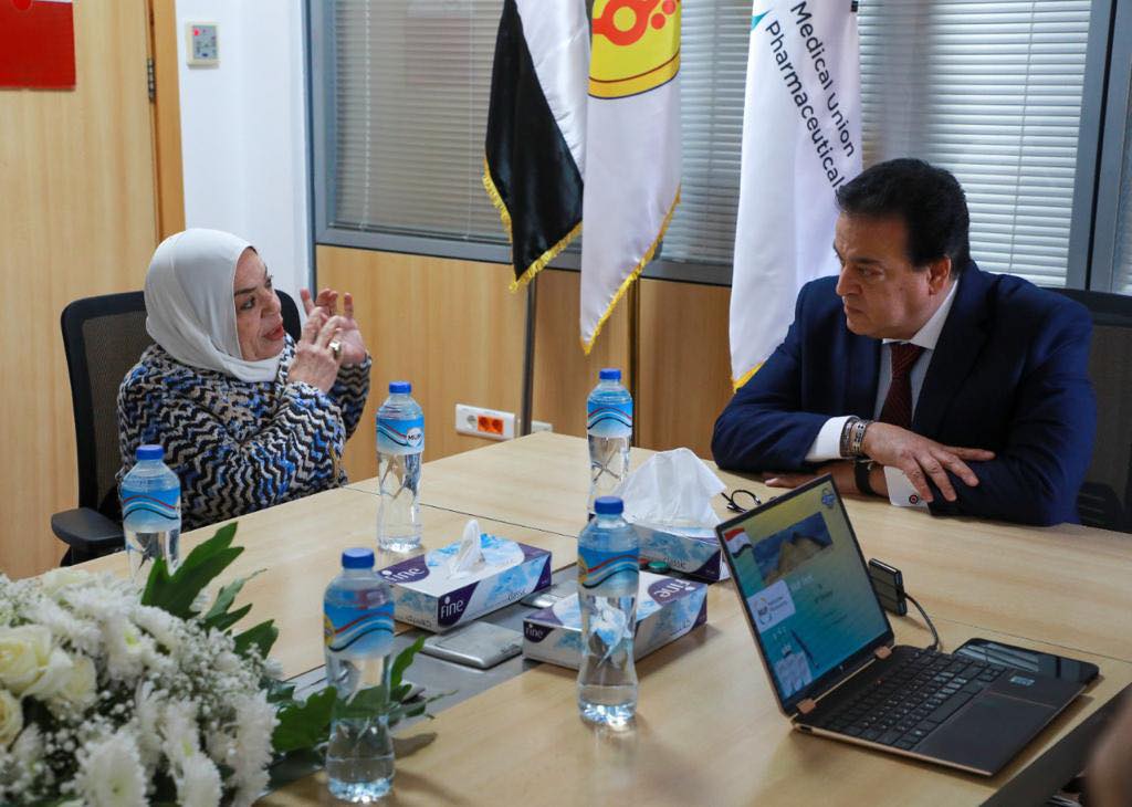 وزير الصحة يتفقد خط الانتاج الجديد لـلأنسولين بمصنع شركة المهن الطبية للأدوية