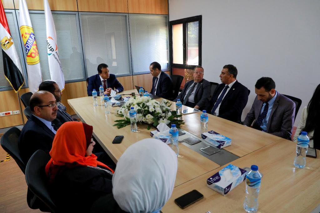 وزير الصحة يتفقد خط الانتاج الجديد لـلأنسولين بمصنع شركة المهن الطبية للأدوية