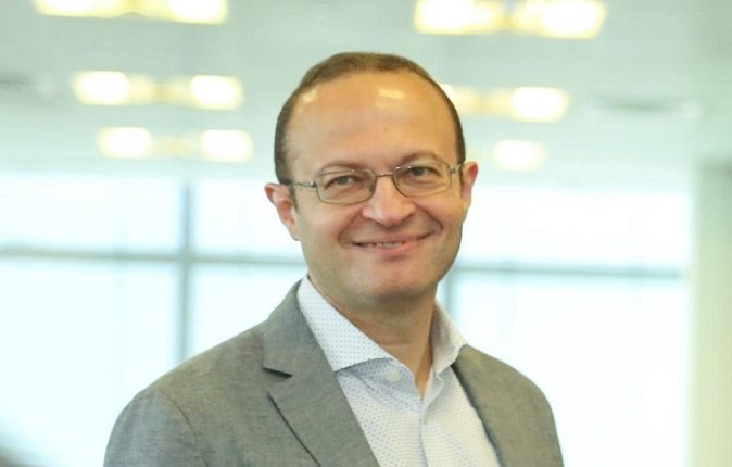 محمد عز الدين، المدير الإقليمي لدى شركة «نوفارتس» في منطقة الخليج