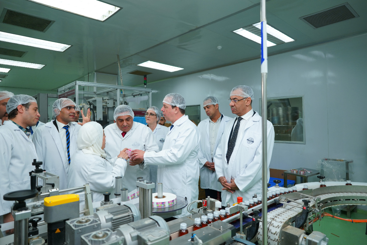 وزير صحة كوبا يزور مصانع «إيبيكو»