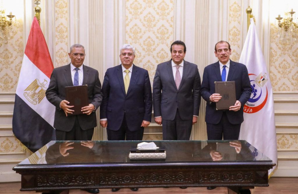 وزيرا الصحة والتعليم العالي يشهدان توقيع بروتوكول تعاون لدعم إطلاق المبادرات والمشروعات البحثية وزيرا الصحة والتعليم العالي يشهدان توقيع بروتوكول تعاون لدعم إطلاق المبادرات والمشروعات البحثية