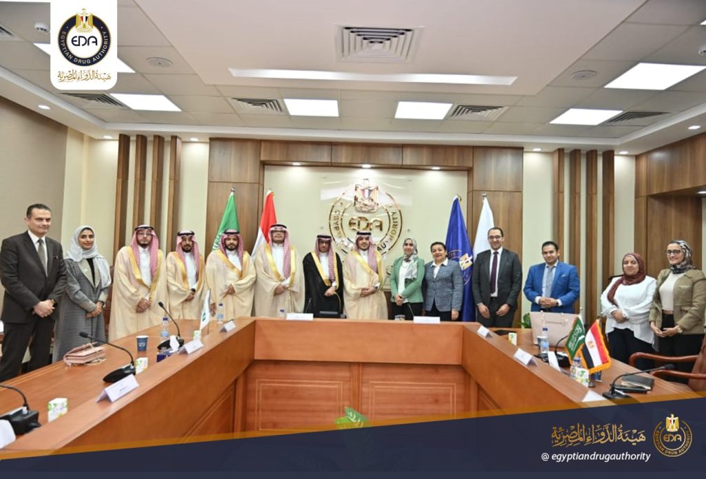 بالصور.. هيئه الدواء تستقبل وفداً من ممثلي الحكومة السعودية لبحث سبل التعاون