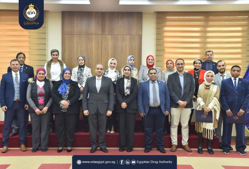 رئيس هيئة الدواء يكرم نخبة من الكوادر المتميزين بالهيئة