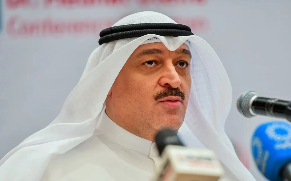 «الصحة» الكويتية تخفض هامش ربح بيع الأدوية في القطاع الصحي الأهلي أحمد العوضي وزير الصحة في دولة الكويت
