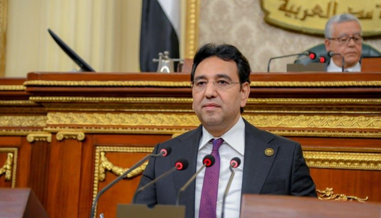 الدكتور أيمن محسب