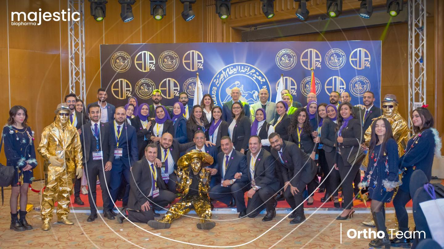 فريق شركة ماچستيك بايوفارما لمستحضرات التجميل الدوائية