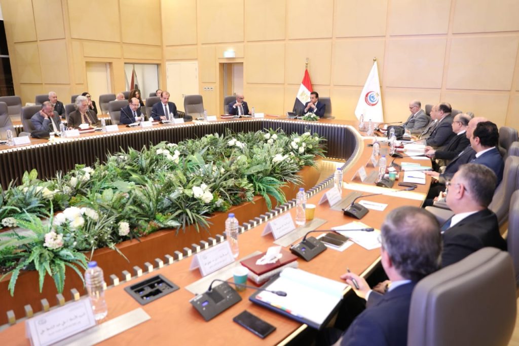 وزير الصحة يوجه بوضع خطة لتشغيل مستشفى العاصمة الإدارية للتأمين الصحي لتضاهي النظم العالمية