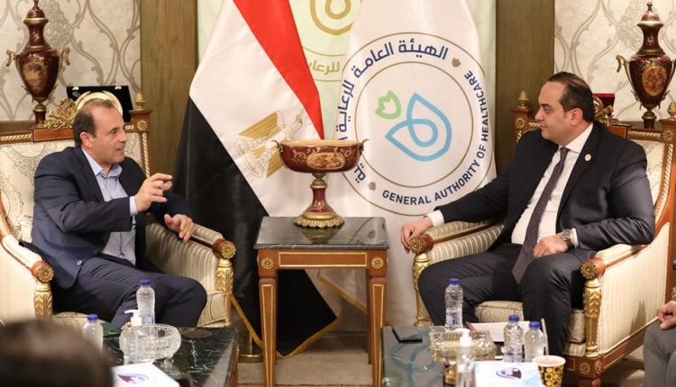 رئيس هيئة الرعاية الصحية يستقبل وفد من مجموعة الحكمة للأدوية لبحث سبل التعاون