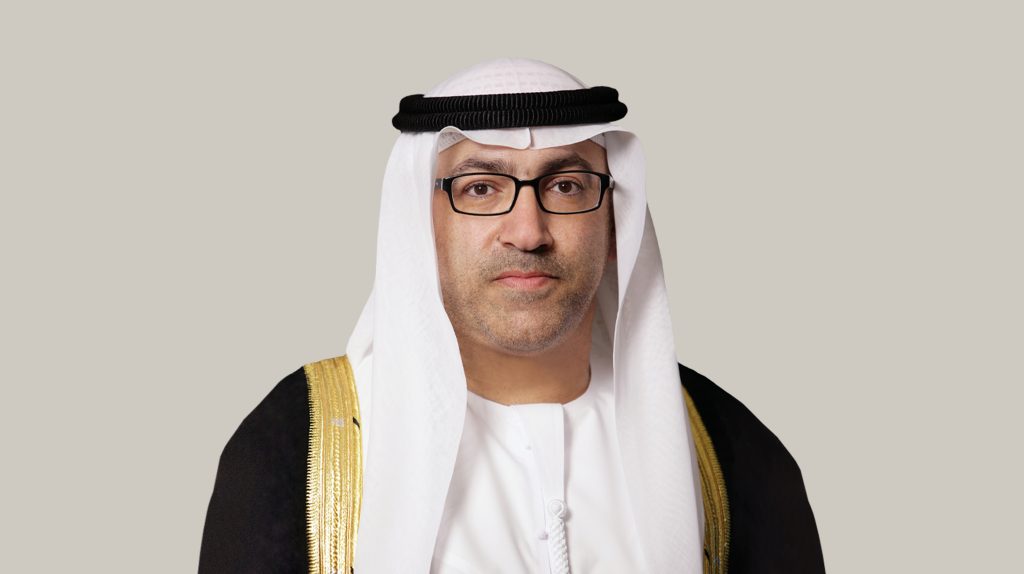 وزير الصحة الإماراتي: مؤسسة الدواء يرسخ مكانة الدولة في قطاع التصنيع الدوائي والطبي عبد الرحمن العويس وزير الصحة ووقاية المجتمع الإمارات