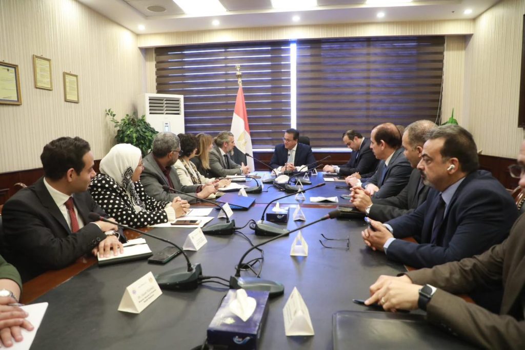 وزير الصحة يبحث مع ممثل منظمة اليونيسيف بمصر خطة العمل المشتركة لعامي 2023 و2024 جانب من اللقاء