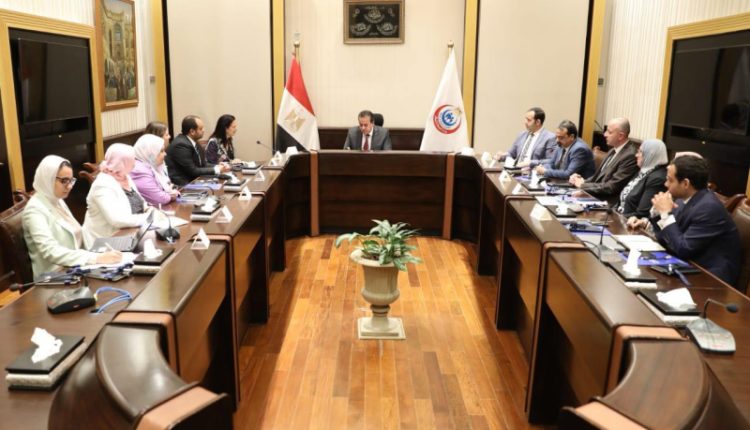 وزير الصحة يبحث التعاون مع هيئة «فولبرايت»