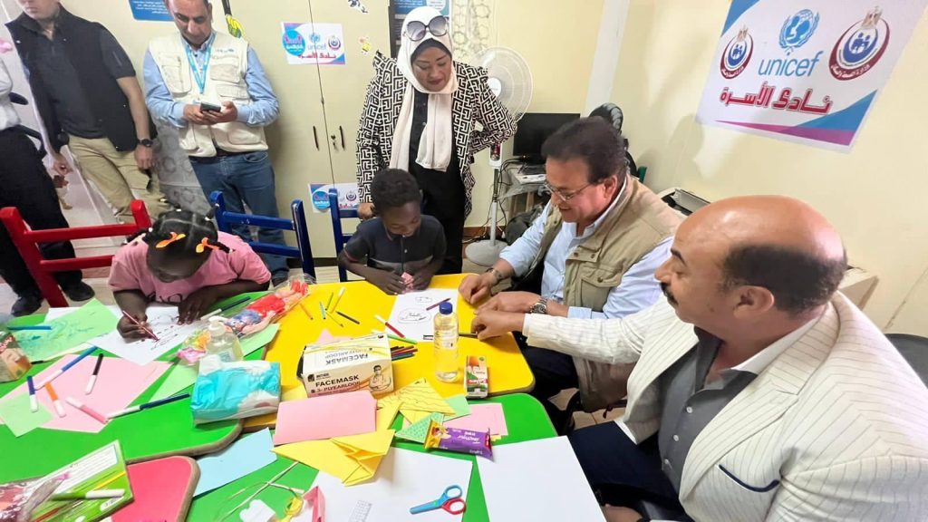 وزير الصحة يتفقد «وحدة الدعم النفسي» لخدمة أطفال أسر القادمين من السودان جانب من الجولة التفقدية