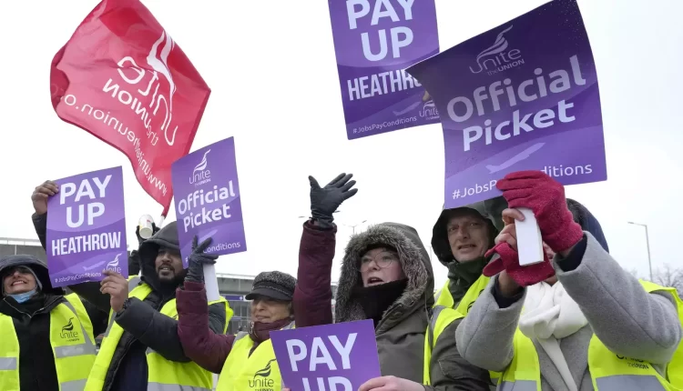 جانب من إضراب سابق لموظفي الشركة