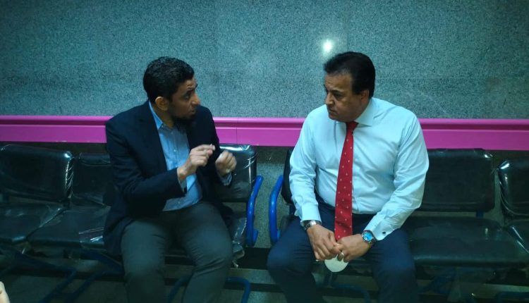 جانب من جولة وزير الصحة