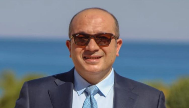 د. أسامة عنتر، رئيس مجلس إدارة شركة مالتي كير للصناعات الدوائية
