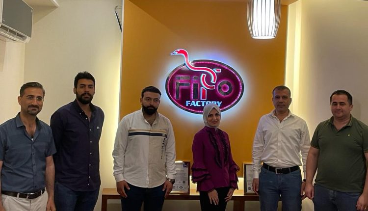 وفد عراقي يزور شركة الفتح للأدوية