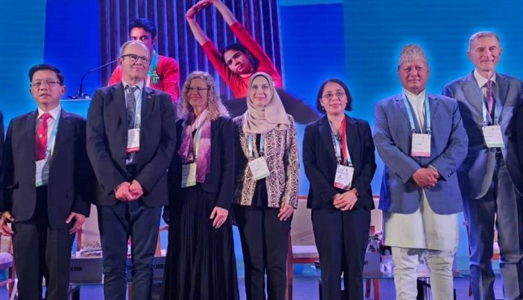 جانب من القمة