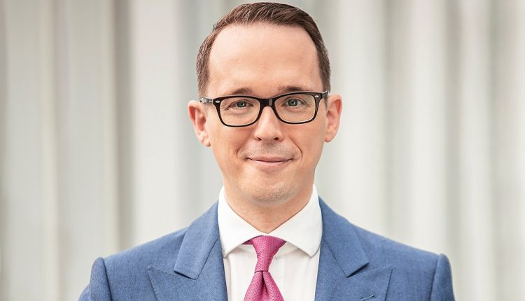 أكسل لوبر رئيس الاتصالات الدولية بشركة ميرك الألمانية