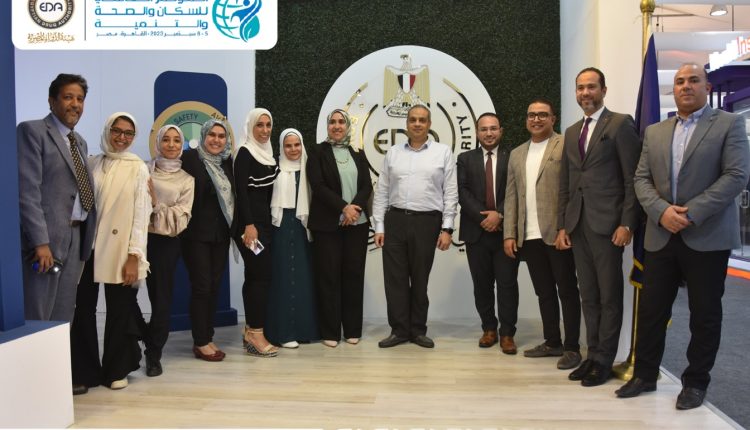 رئيس هيئة الدواء خلال الزيارة