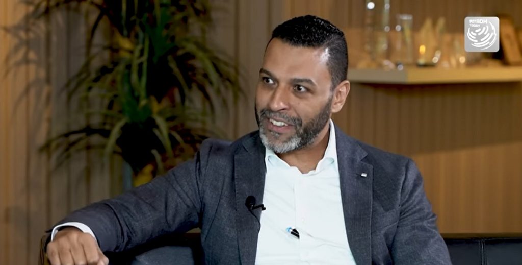 «فايزر» تستحوذ على 4.3% من مبيعات سوق الدواء السعودي في النصف الأول وتنمو 10% د.محمد فوزري مدير عام شركة فايزر السعودية