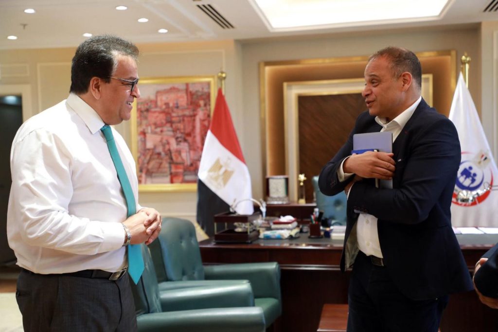 وزير الصحة يلتقي الرئيس التنفيذي لـ«ميديكاست» الأسترالية لبحث الفرص الاستثمارية في مجال الأشعة وزير الصحة يلتقي الرئيس التنفيذي لـ«ميديكاست» الأسترالية لبحث الفرص الاستثمارية في مجال الأشعة