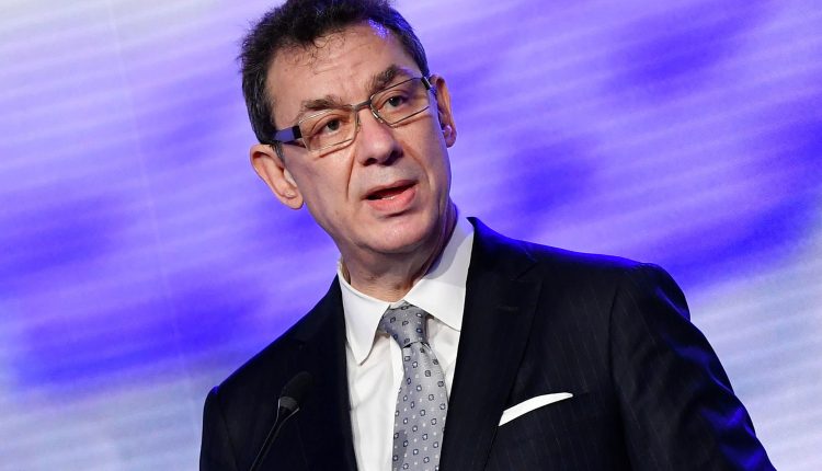 ألبرت بورلا الرئيس التنفيذي لشركة فايزر