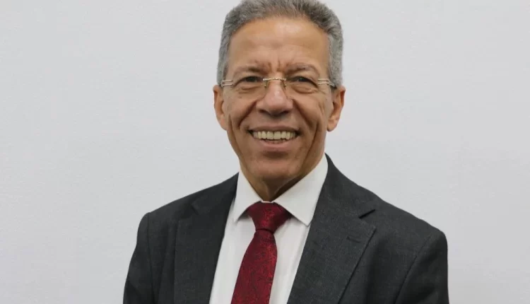 الدكتور أسامة عبدالحي نقيب الأطباء