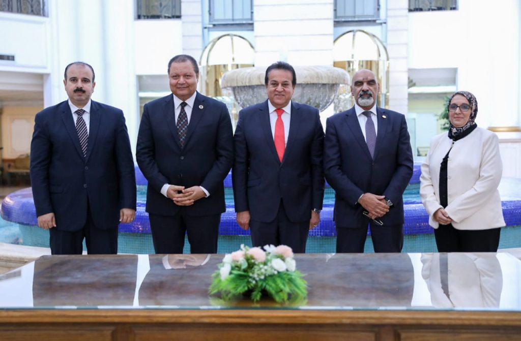 توقيع عدد من بروتوكولات التعاون بين وزارة الصحة وهيئة الاعتماد والرقابة الصحية