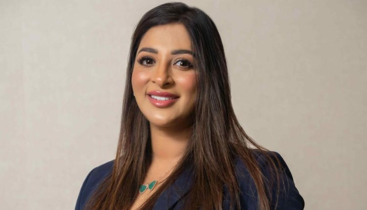 أليشا موبين الرئيس التنفيذي لمجموعة أستر