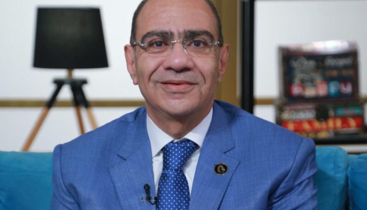 الدكتور حسام حسني رئيس اللجنة العلمية لمكافحة فيروس كورونا