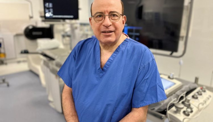 العالم المصري هاني عتيبة