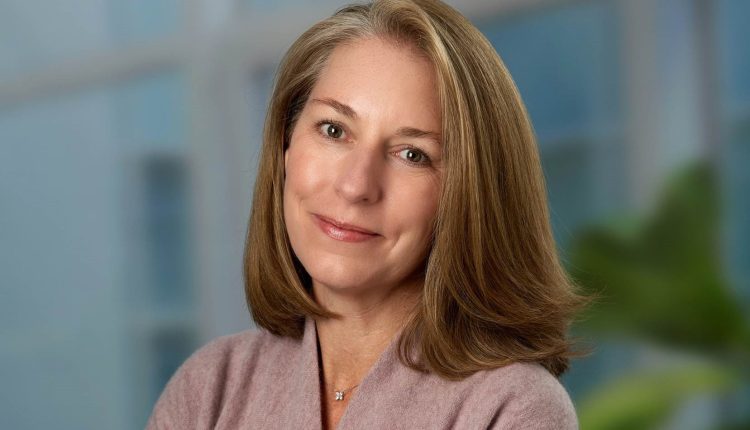 شارون بار، نائب الرئيس التنفيذي لأبحاث وتطوير الأدوية الحيوية في شركة أسترازينيكا