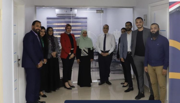 رئيس هيئة الدواء يتفقد فرع الهيئة بالأقصر ويؤكد أن التفتيش الصيدلي عصب العملية الرقابية