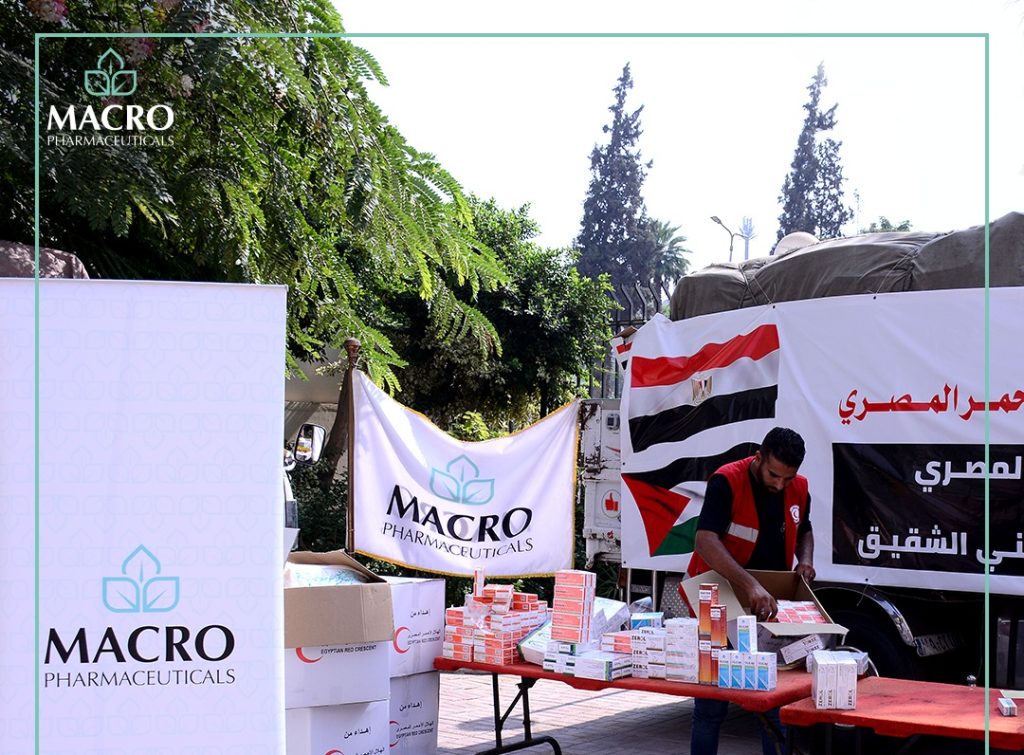 ماكرو جروب تدعم «غزة» بكميات كبيرة من مستحضرات علاج الحروق والجروح وتماشيا مع الحملة التي أطلقتها مبادرة حياة كريمة «كتفنا في كتف أهلنا في فلسطين» لدعمهم خلال الفترة الحالية.