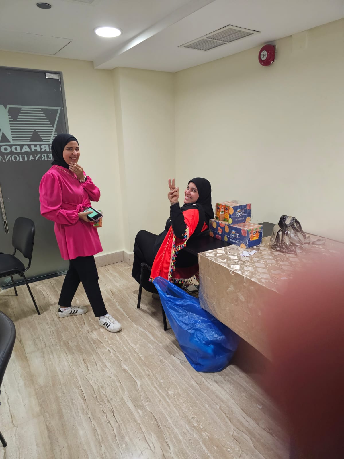 «نرهادو للأدوية» تنظم حملة للتبرع بالدم بين موظفيها لصالح غزة