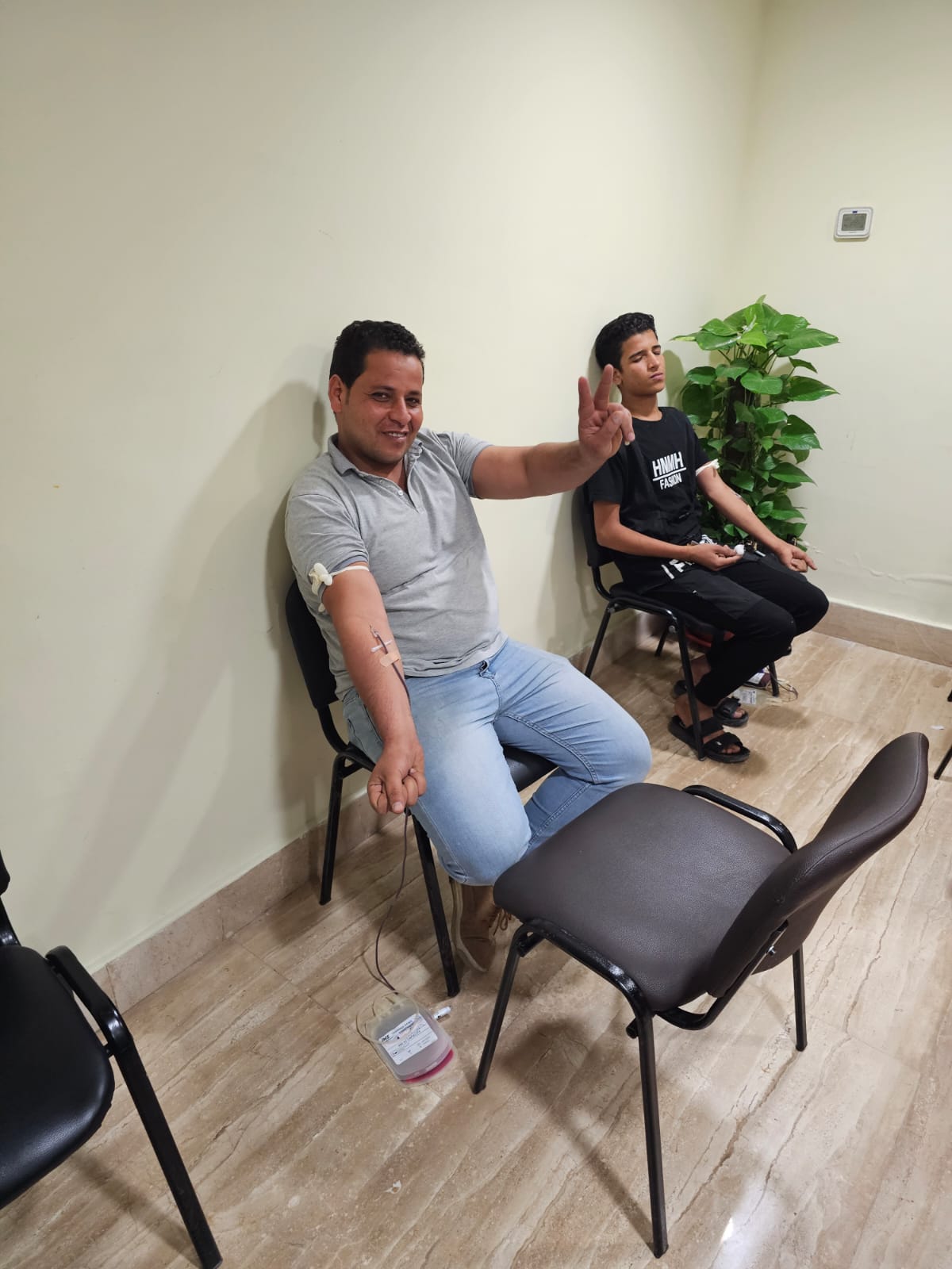 «نرهادو للأدوية» تنظم حملة للتبرع بالدم بين موظفيها لصالح غزة