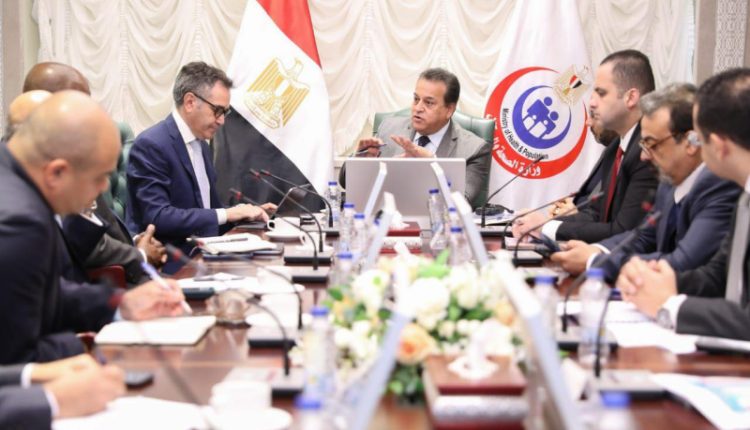 وزير الصحة يستقبل المدير العالمي لمؤسسة التمويل الدولية للصحة والتعليم لبحث سبل التعاون المشتركة